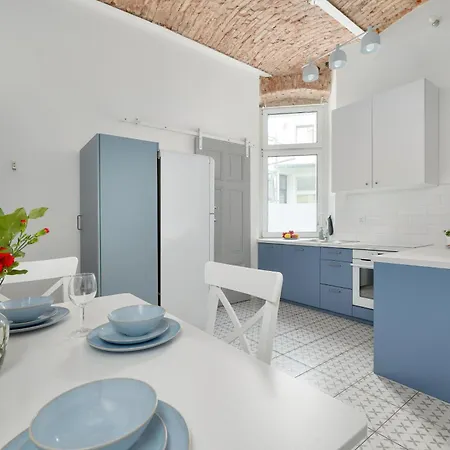 Apartment Bright Loft By Bookinghost